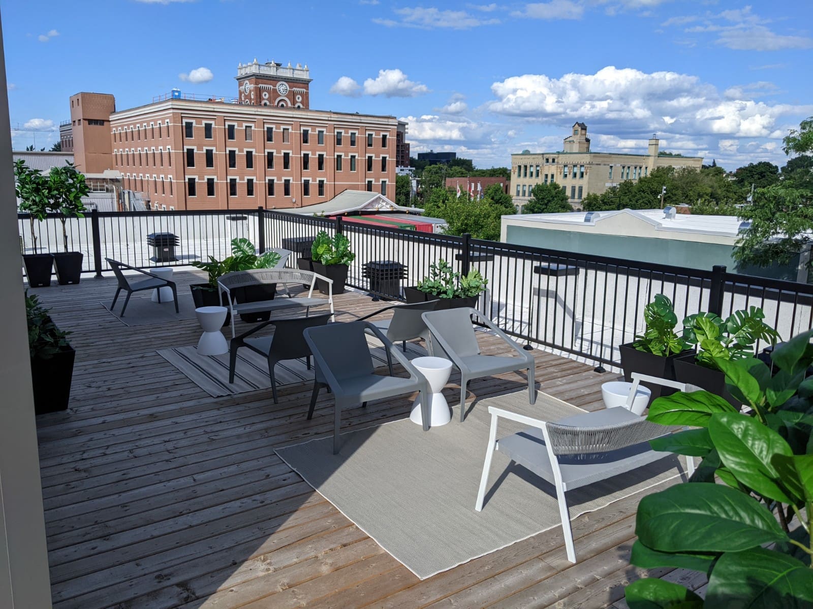 Rooftop terrace - Place Dufresne